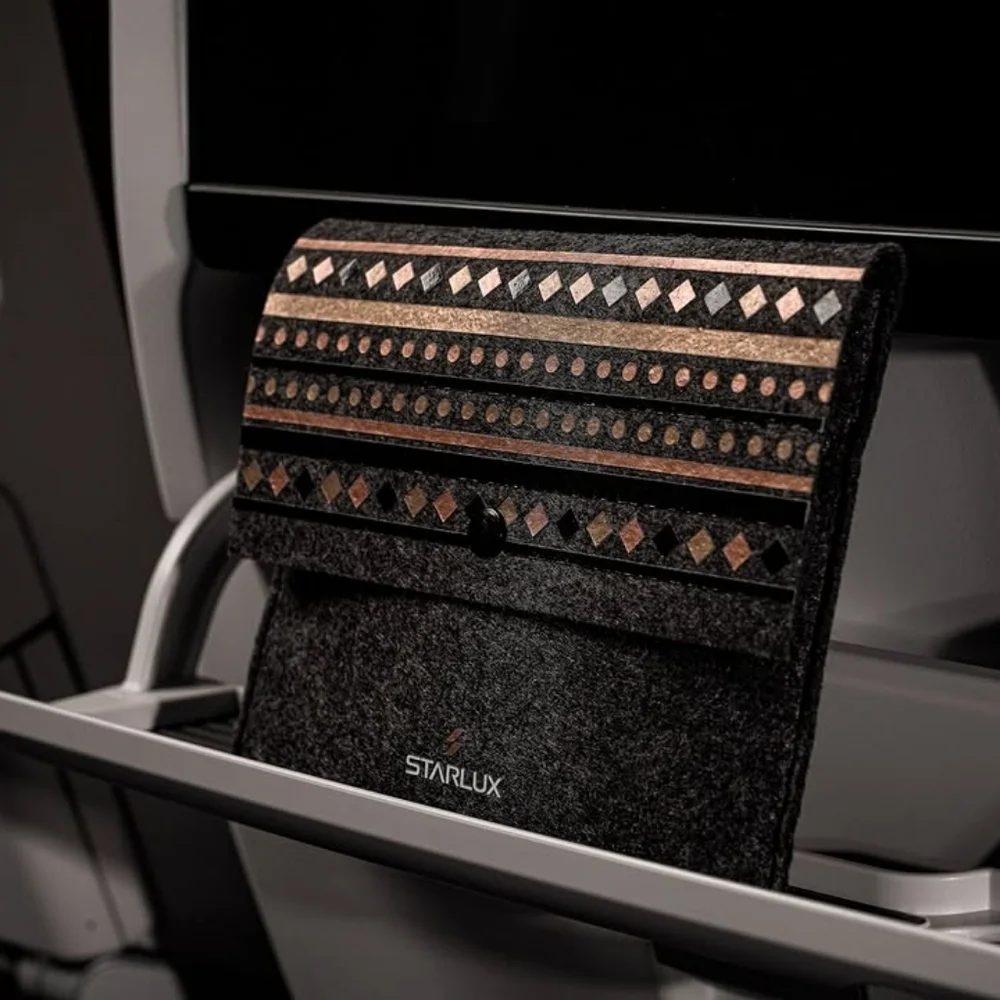 Starlux Six Travel Amenity Kits in Grey - Picture 5 of 6
